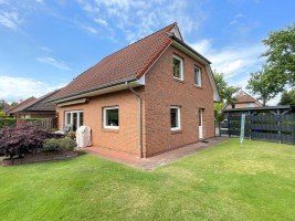 Hauptbild Eine gute (H)ausbeute: Solides Einfamilienhaus in zentraler Lage!