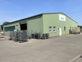 Hauptbild Ca. 4 ha. Baumschulfläche mit Halle und Teich!