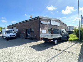 Hauptbild Viel Platz, viele Möglichkeiten - Gewerbehalle mit mehreren Garagen in Schortens!